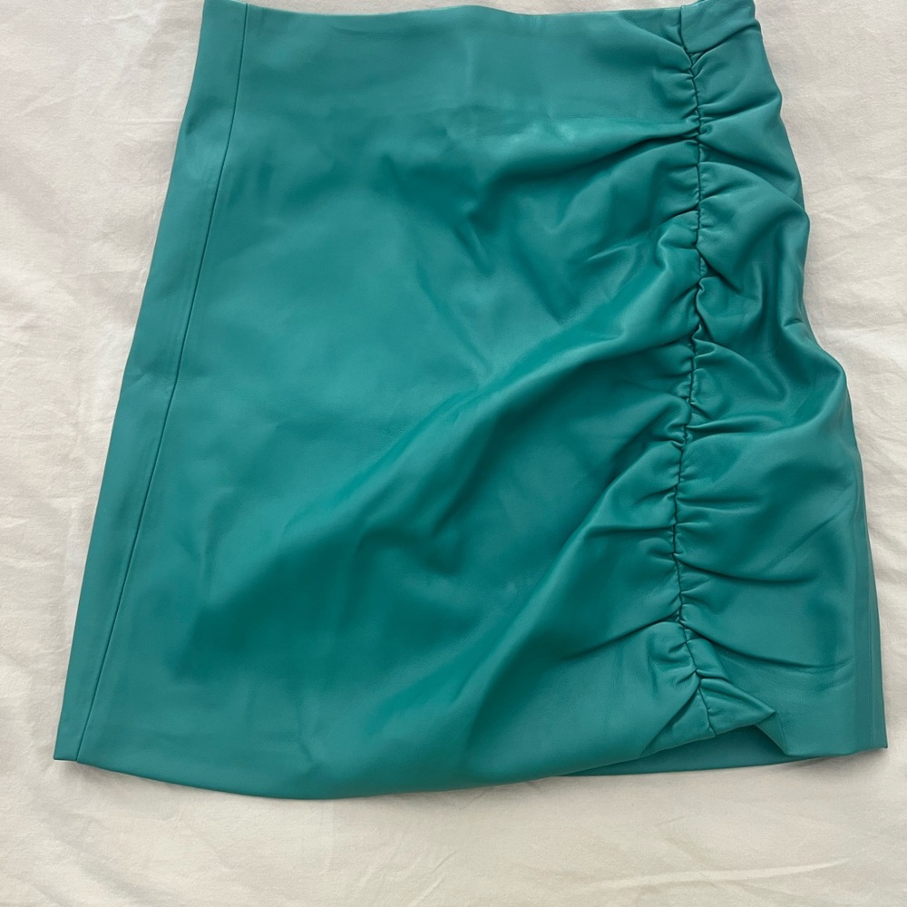 Pull&Bear Green Mini Pencil Skirt with Ruched Detail